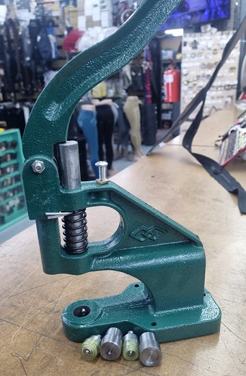 Hand press green with die for 15mm press studs (base die hole 18mm top die thread m6 6mm)