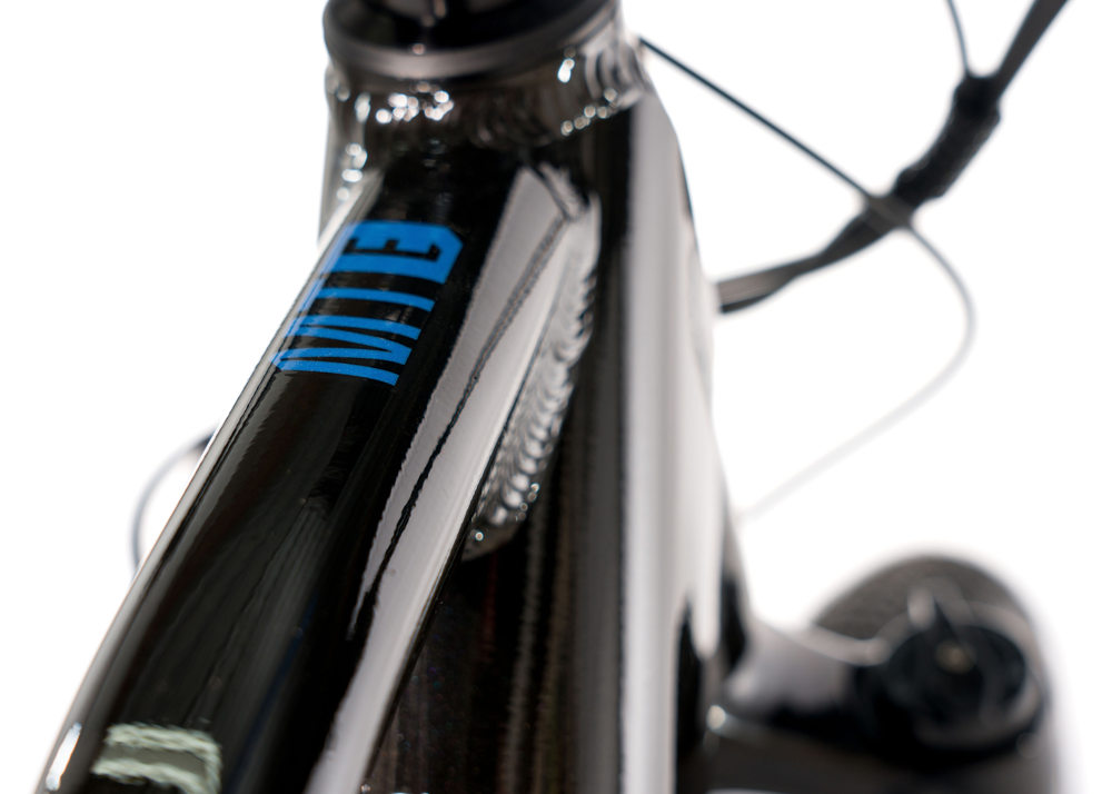 Avalanche MTE E-Bike White/Black/Blue