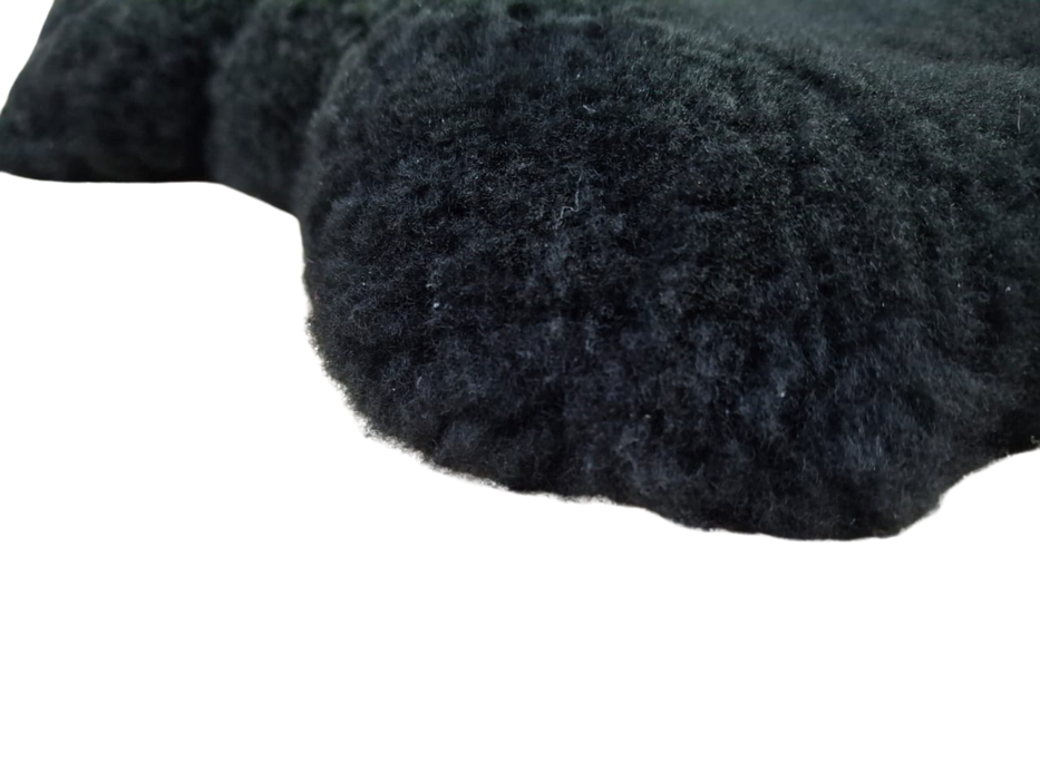 Sheepskin 20 - 25mm long wool good for decor