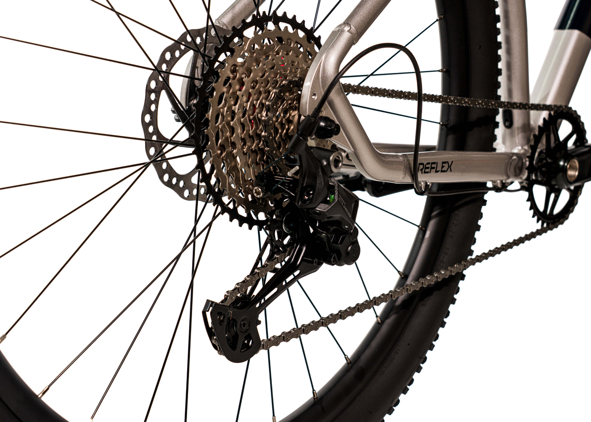 Avalanche Reflex Team 29" Silver/Deep Metallic Blue