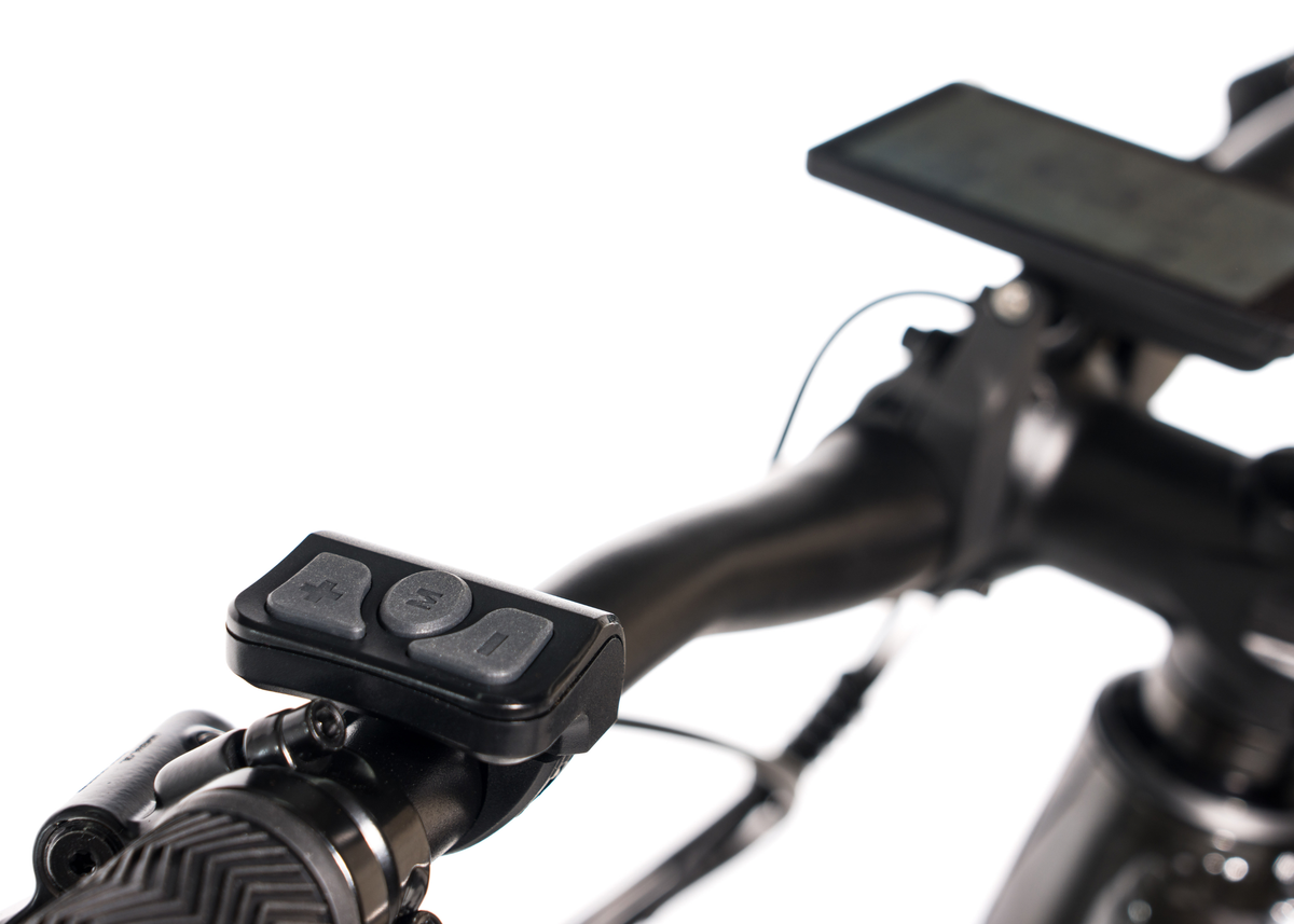 Avalanche MTE E-Bike White/Black/Blue — full-size ERPLY original