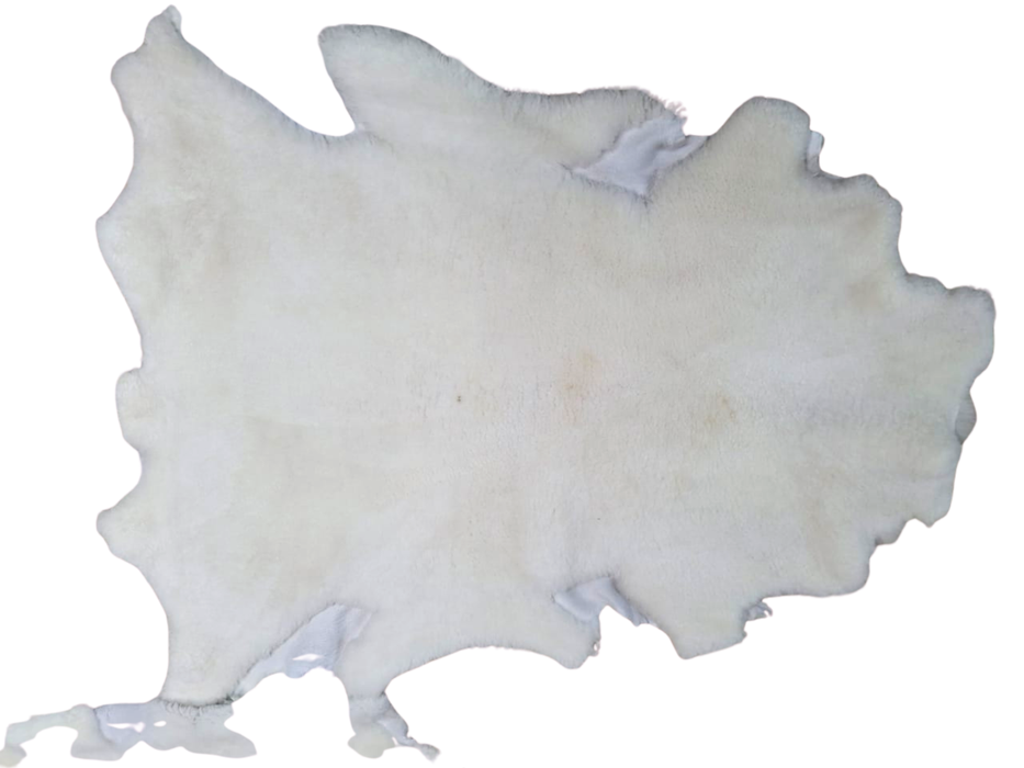 Sheepskin 20 - 25mm long wool good for decor
