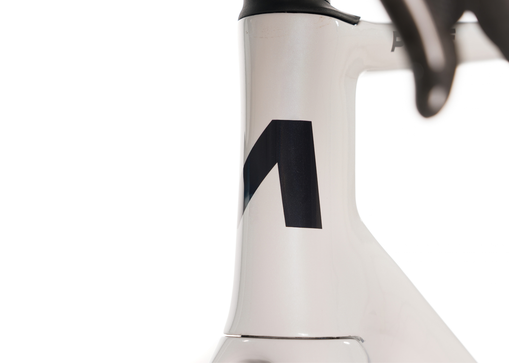 Avalanche Pulse Pearl Black