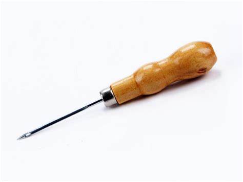 Wooden shoe awl gob
