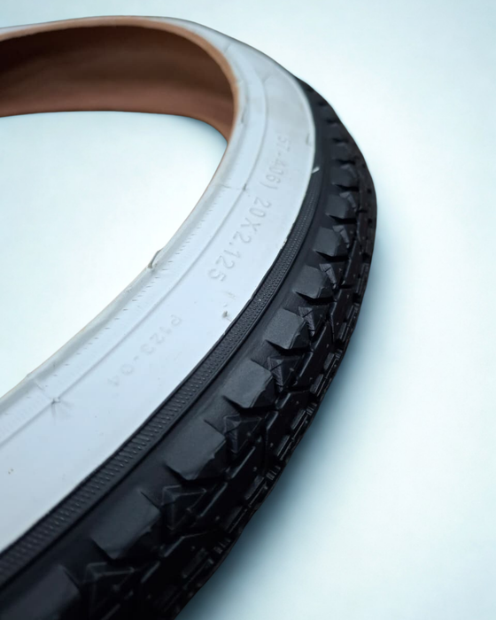 TYRE 20X1.95/2.125 WHITE WALL KING