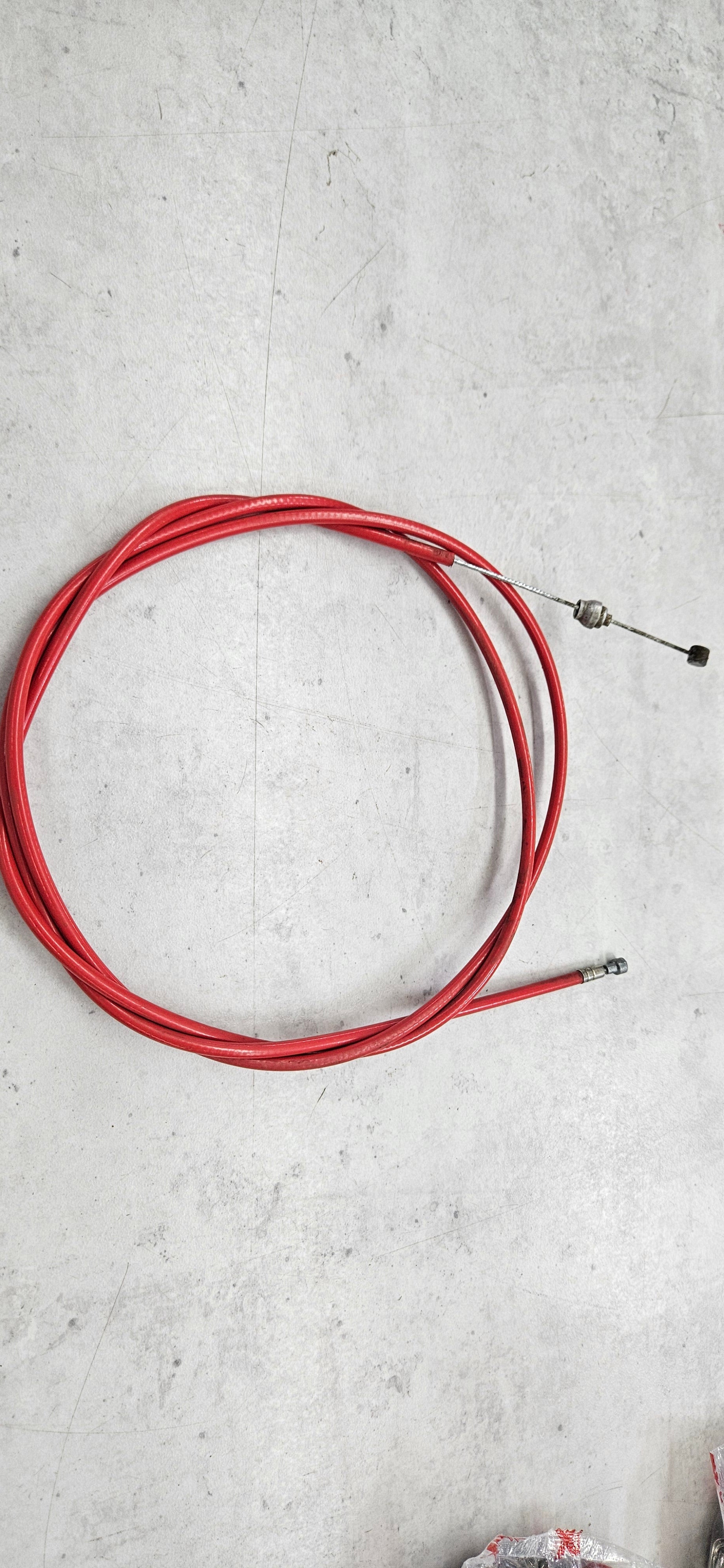 Brake cable rear red