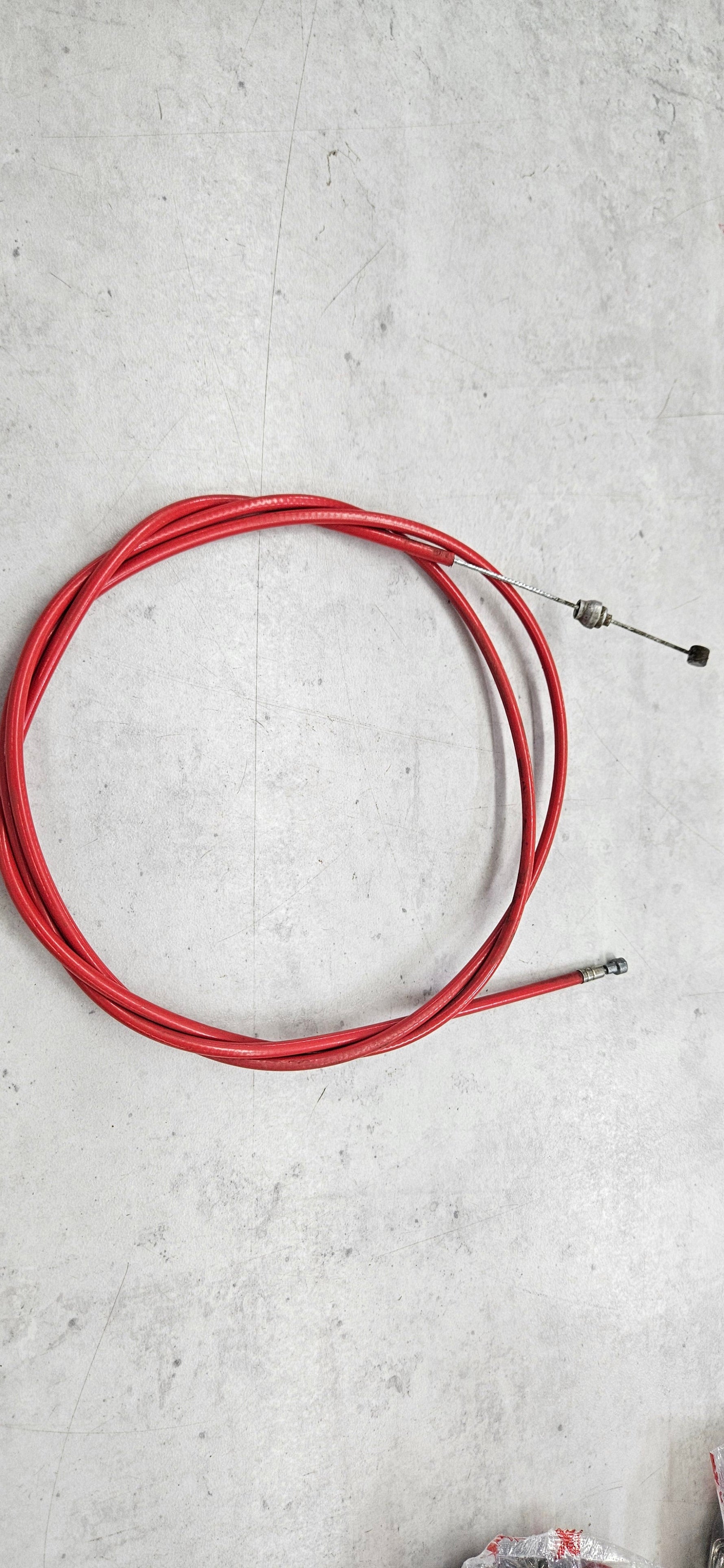 Brake cable rear red