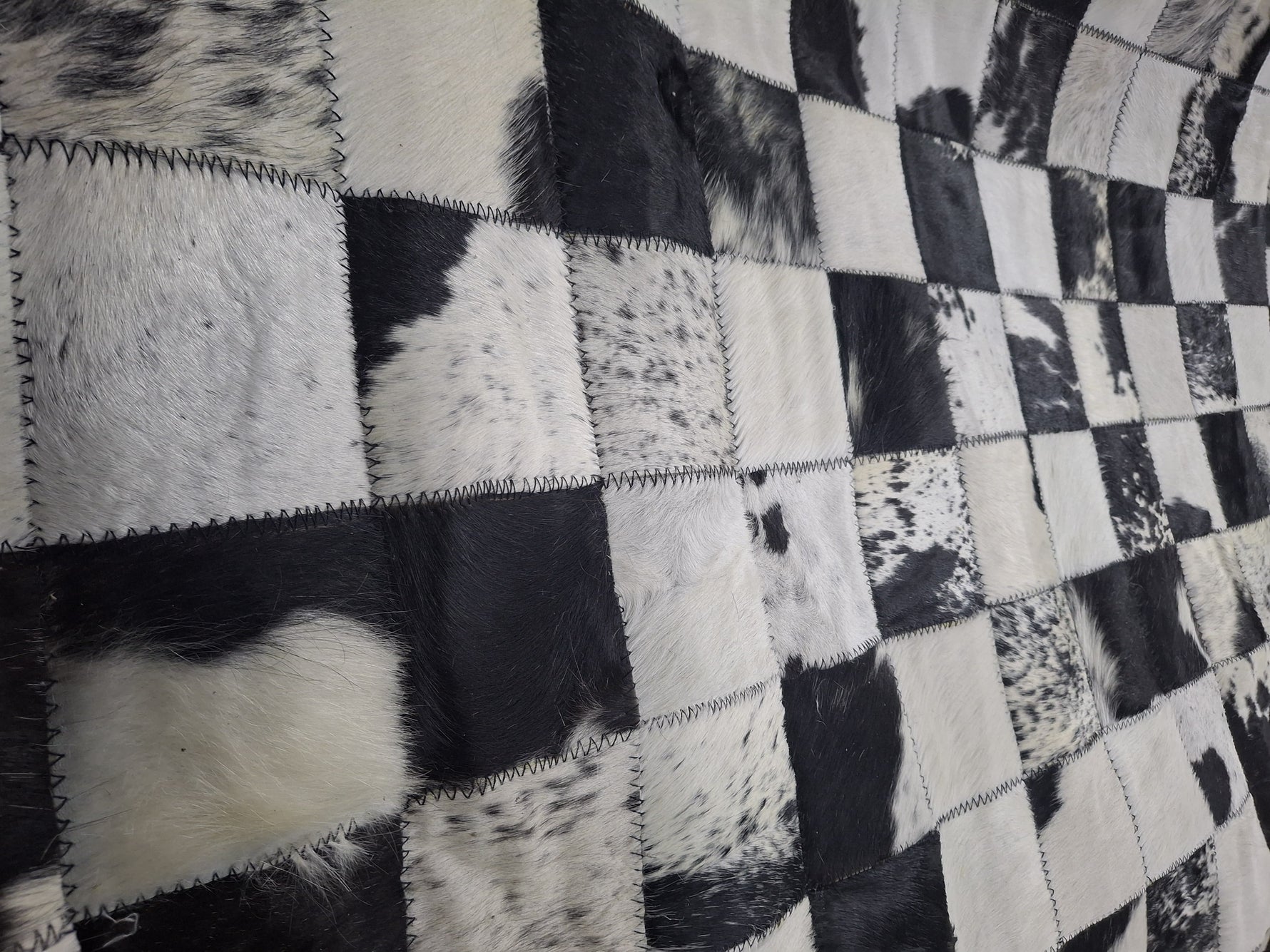 Rug Nguni Black 1.6m x 2.3m Pelle Lux