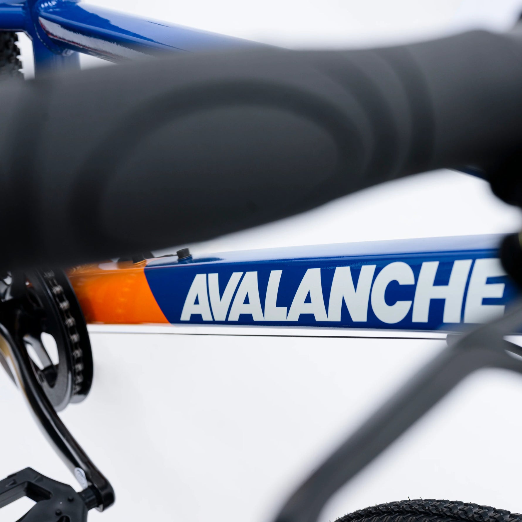 Avalanche cosmic  24 inch bike Boys Blue/Orange