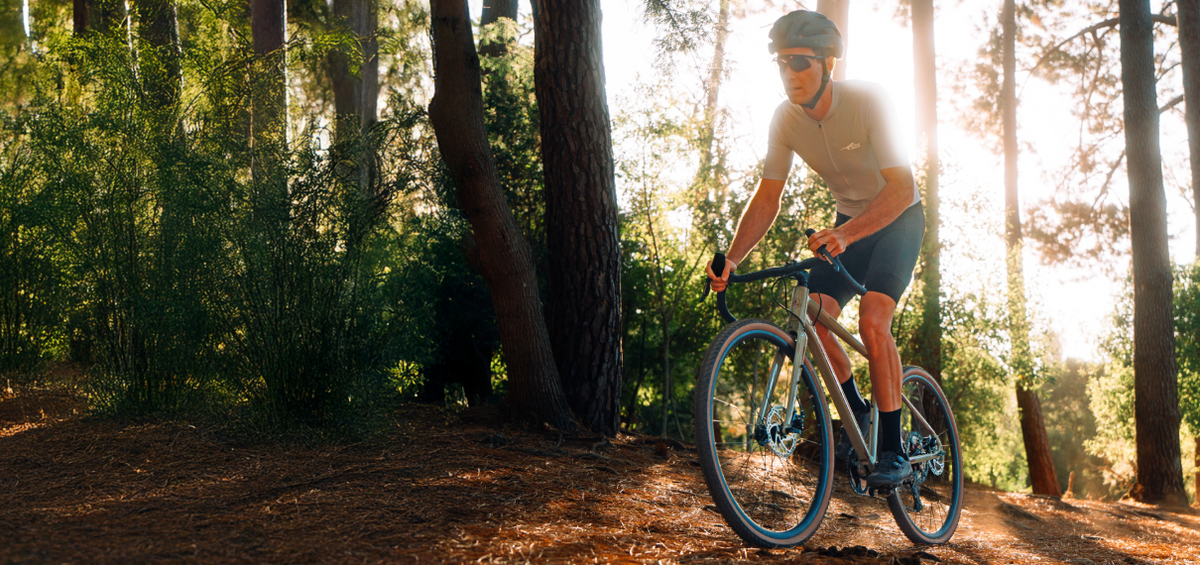Avalanche DUST Gravel Bike - SAND/MAROON