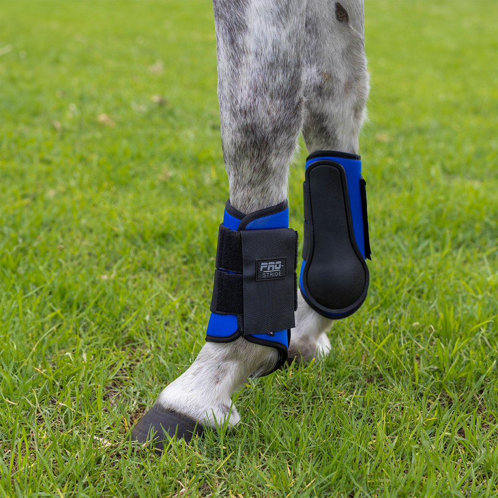 Brushing boot neoprene front