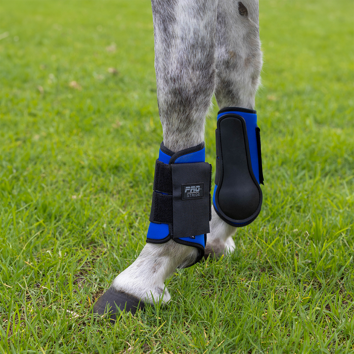 Brushing boot neoprene front