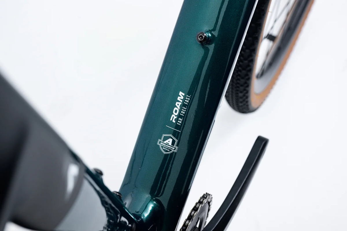 Avalanche ROAM CARBON GRAVEL BIKE BLK/ GREEN