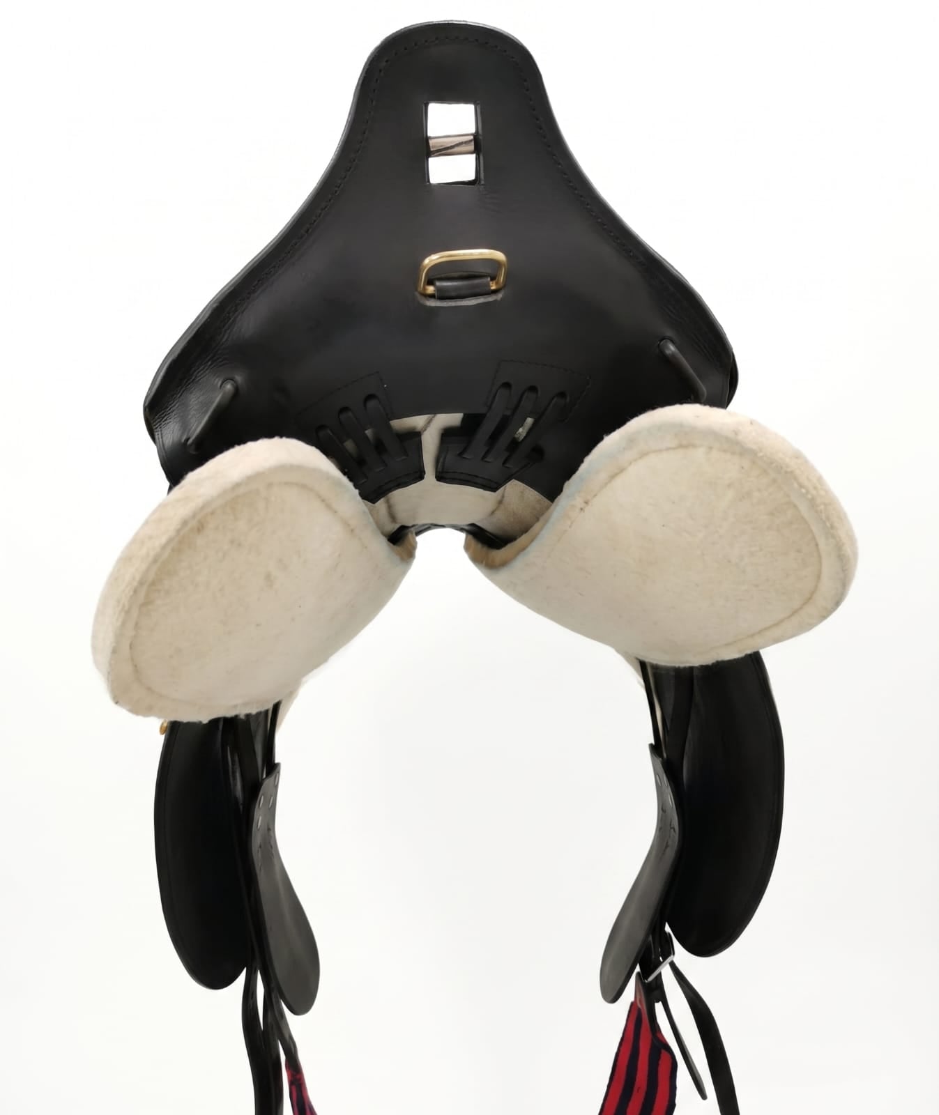 Saddle military with suede cushion
