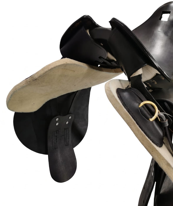 Saddle military with suede cushion