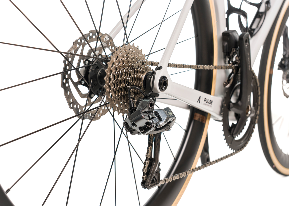 Avalanche Pulse Pearl Black