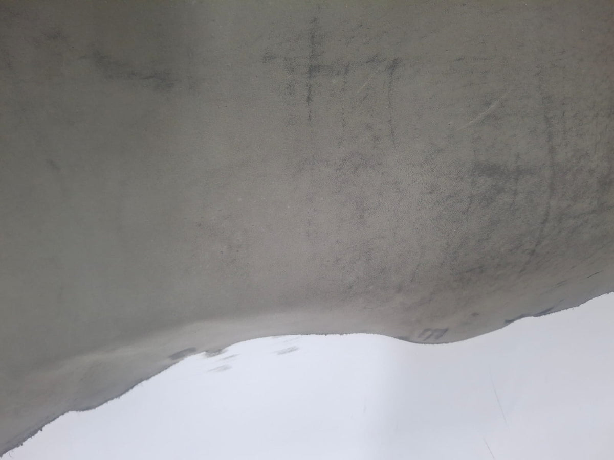 Leather Grey Sleek Chrome/VEG sides –Through Dyed  1.3 – 2 mm Bagging Leather (±185 dm²)