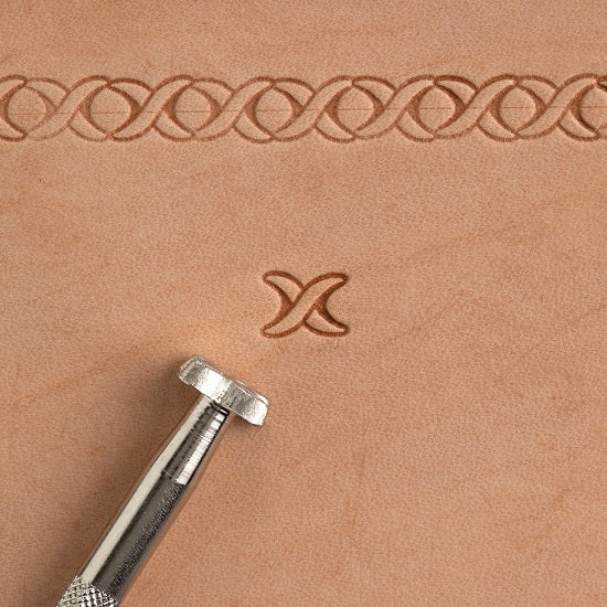 Ivan d616-1/2 craftool&reg; border stamp