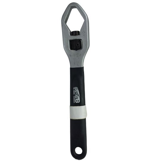 Wrench Universal 16-32mm Black and Silver