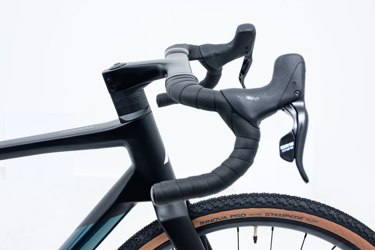 Avalanche ROAM CARBON GRAVEL BIKE BLK/ GREEN