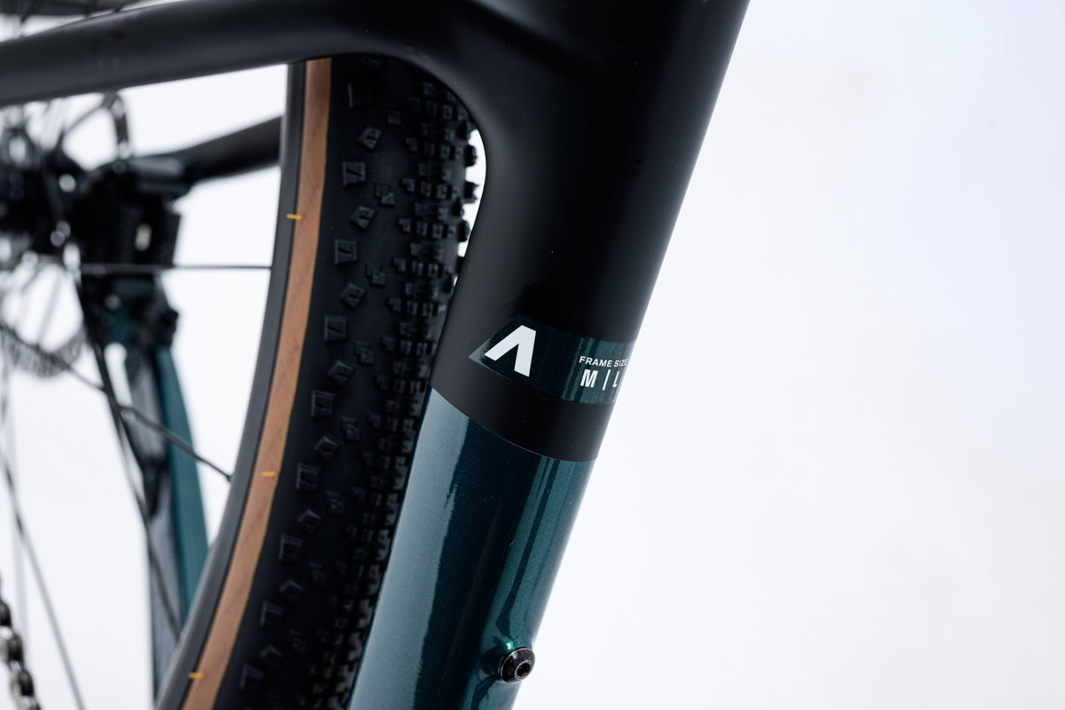 Avalanche ROAM CARBON GRAVEL BIKE BLK/ GREEN