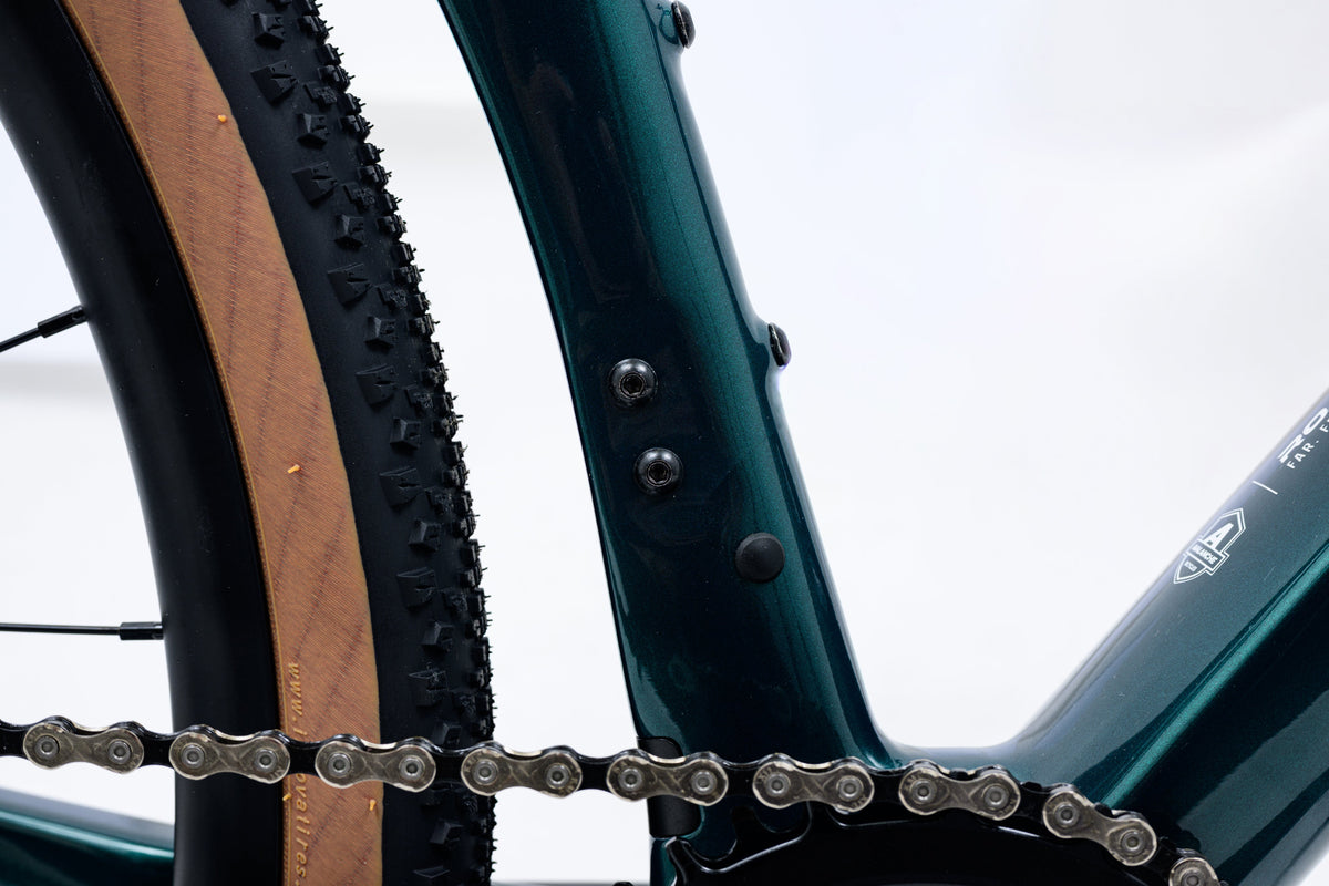Avalanche ROAM CARBON GRAVEL BIKE BLK/ GREEN