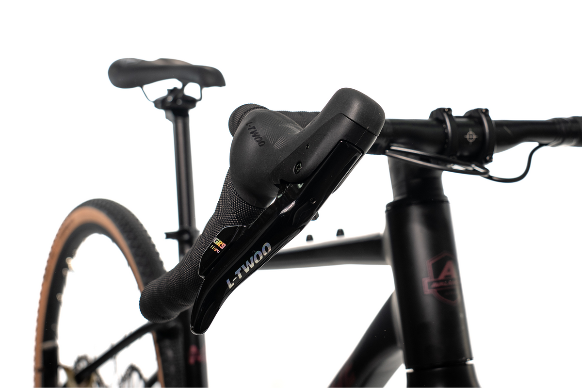 Avalanche Dust Gravel Bike Matte Black
