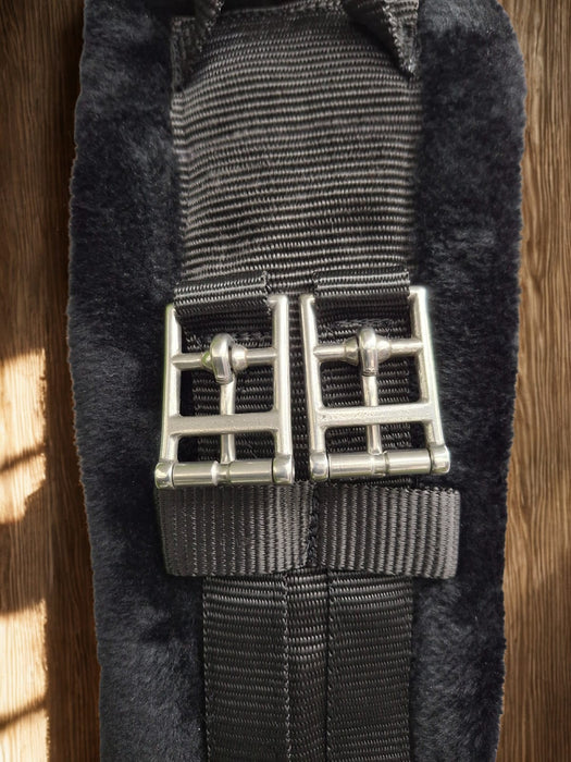 Ridepro Girth with Fur with SS Buckles