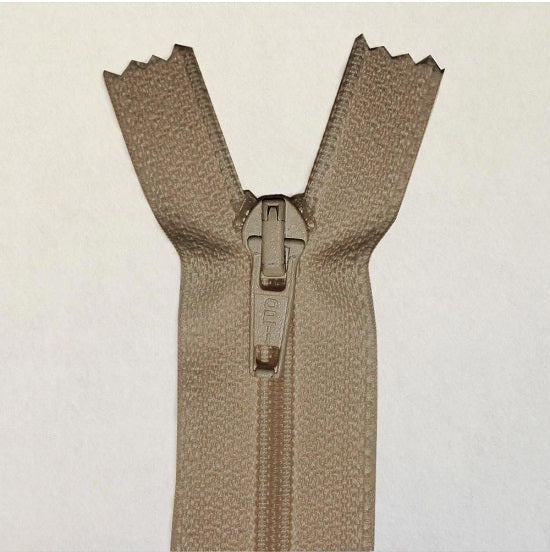 Zip open end steel 20cm dark beige