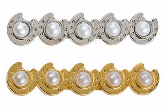 Pin horseshoe pearl